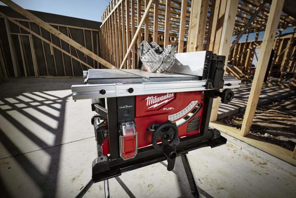 Milwaukee corded table saw top