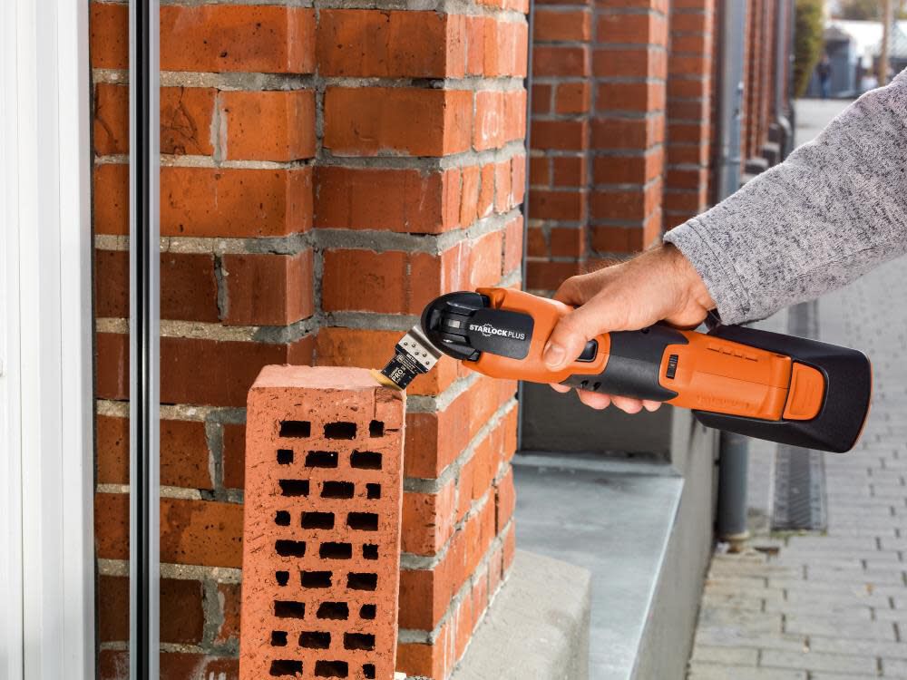 Oscillating tool store brick blade