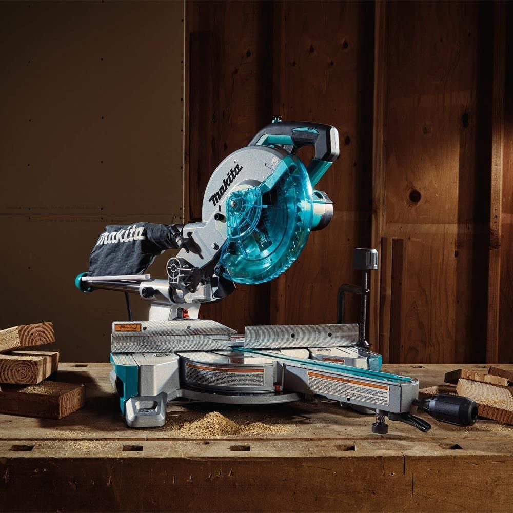 Makita 8-1/2 Inch Slide Compound Miter Saw, large image number 2