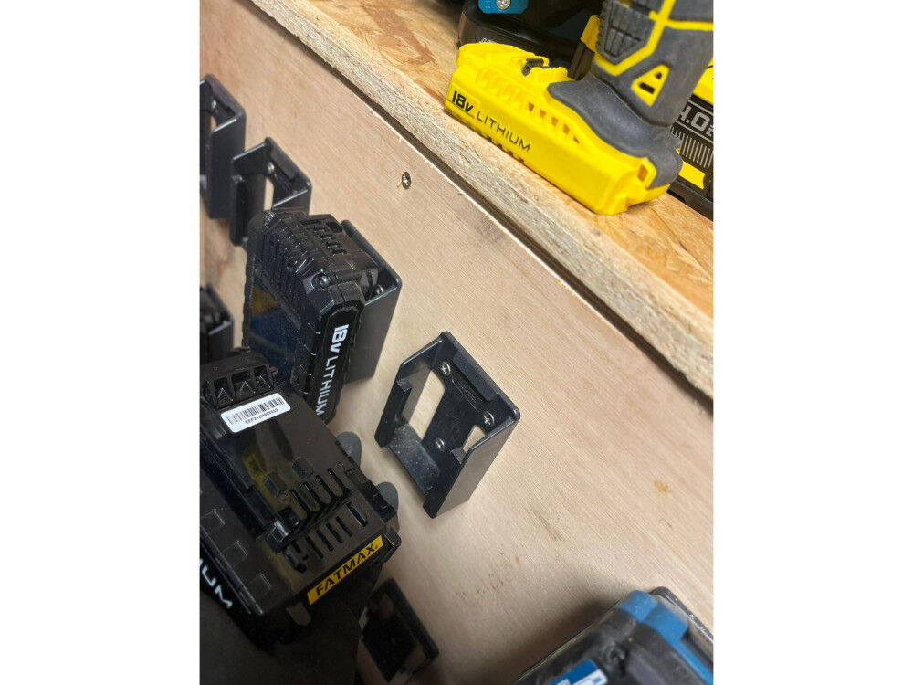 Porter and cable 20v battery outlet