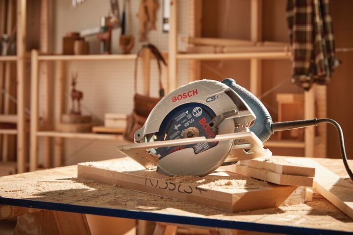 Bosch 7 1/4in Left Blade Circular Saw, large image number 5