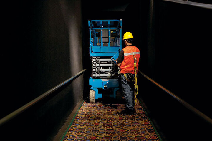 Genie 32' Scissor Lift 32in Width Electric with E-Drive, large image number 2