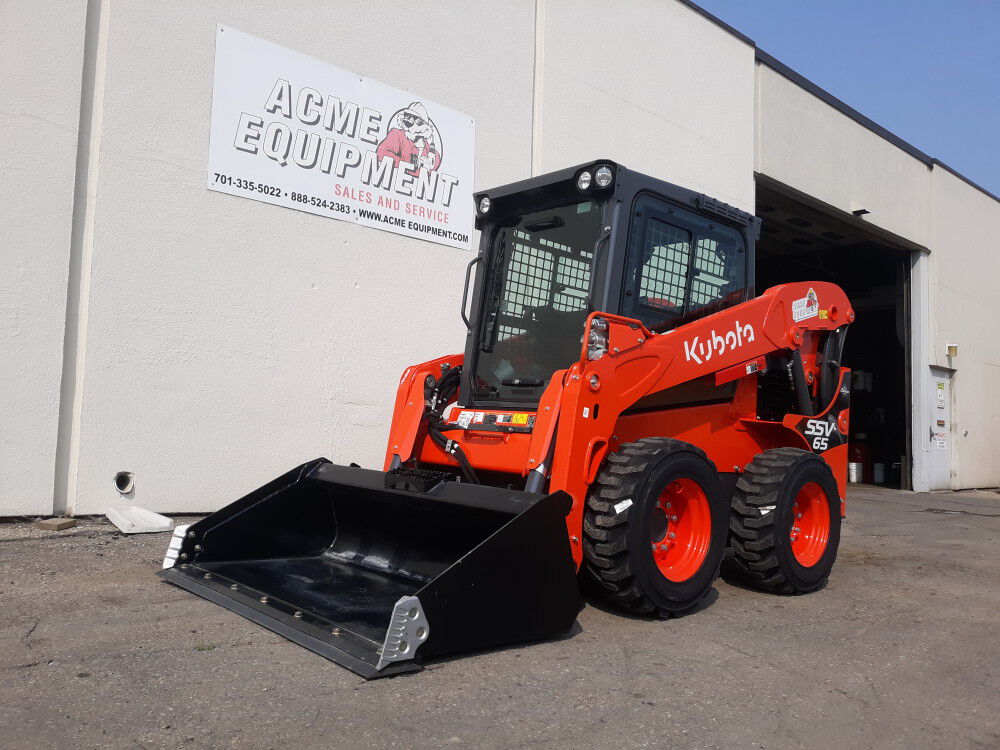 Kubota 65HP Wheeled Skid Steer with AC Cab Hydraulic Quick