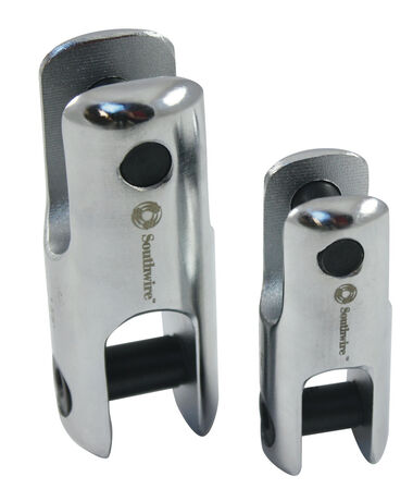 Southwire 1 1/4in Rope Clevis (max. working load: 6000 lbs)