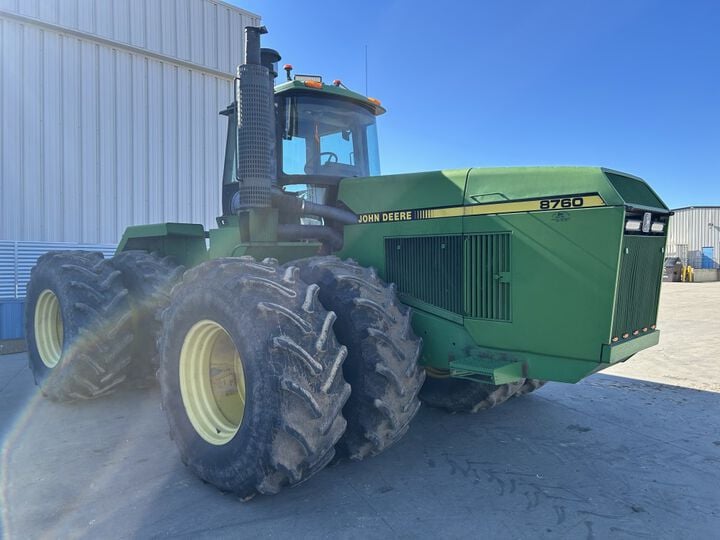 John Deere 8760 300HP 4WD Articulated Tractor Used 1988, large image number 2