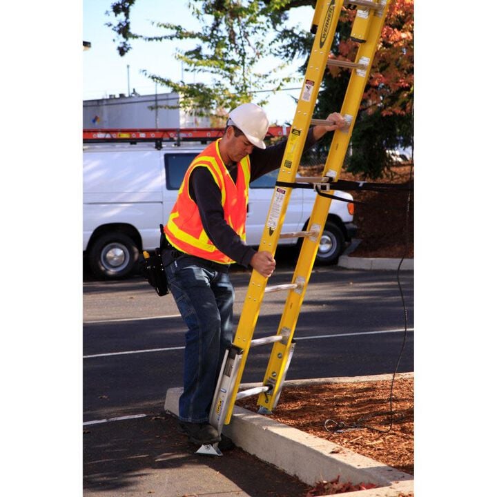Werner 20 Ft. Type IAA Fiberglass Leveling Extension Ladder, large image number 6