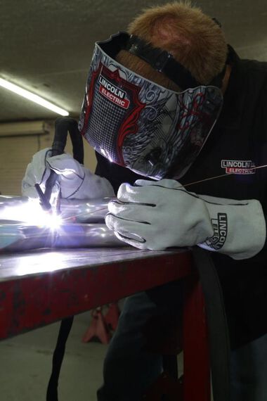 Lincoln Electric Gray Welding Gloves, large image number 1