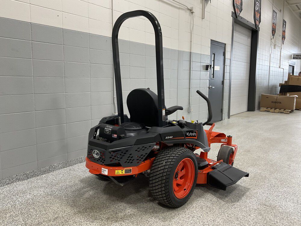 Kubota Z242KH-48 48 Inch Kohler Engine Gas-Powered Zero-Turn