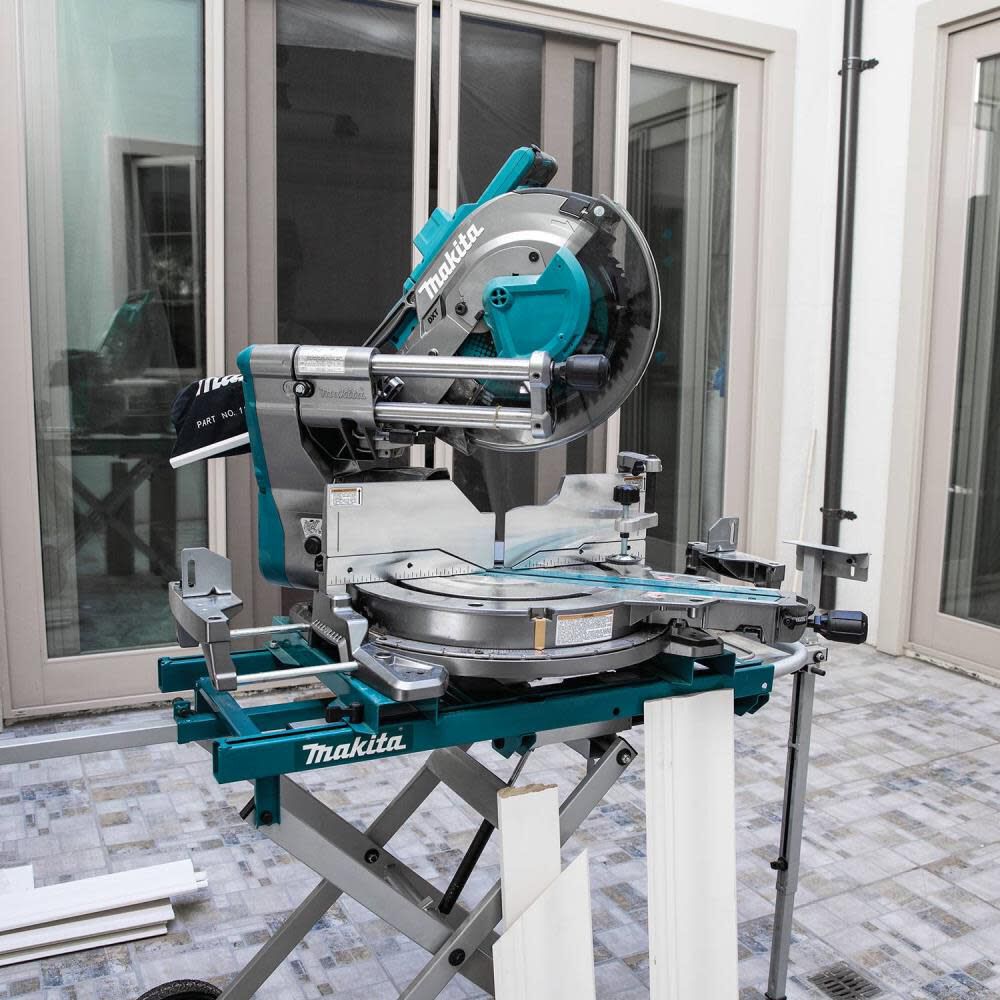 Makita 40V max XGT 12in Dual Bevel Sliding Compound Miter