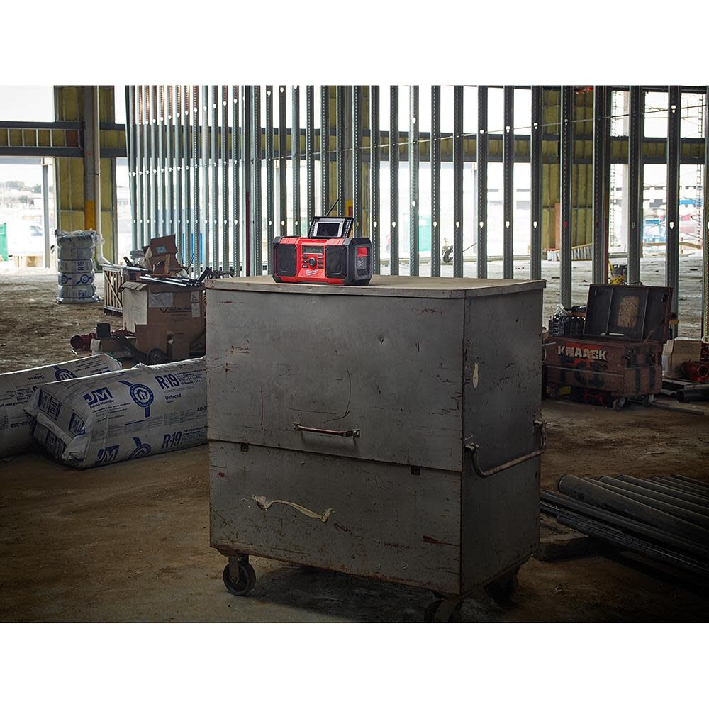 Milwaukee heavy best sale duty jobsite radio
