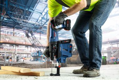 Bosch SDS-plus Bulldog Mobile Dust Extractor Kit with (1) CORE18V 4.0 Ah Compact Battery, large image number 2