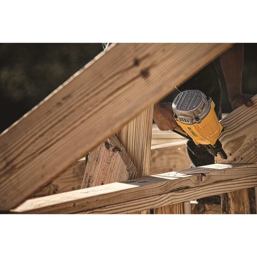 DEWALT 21 Degree Plastic Round Head Framing Nailer, large image number 2