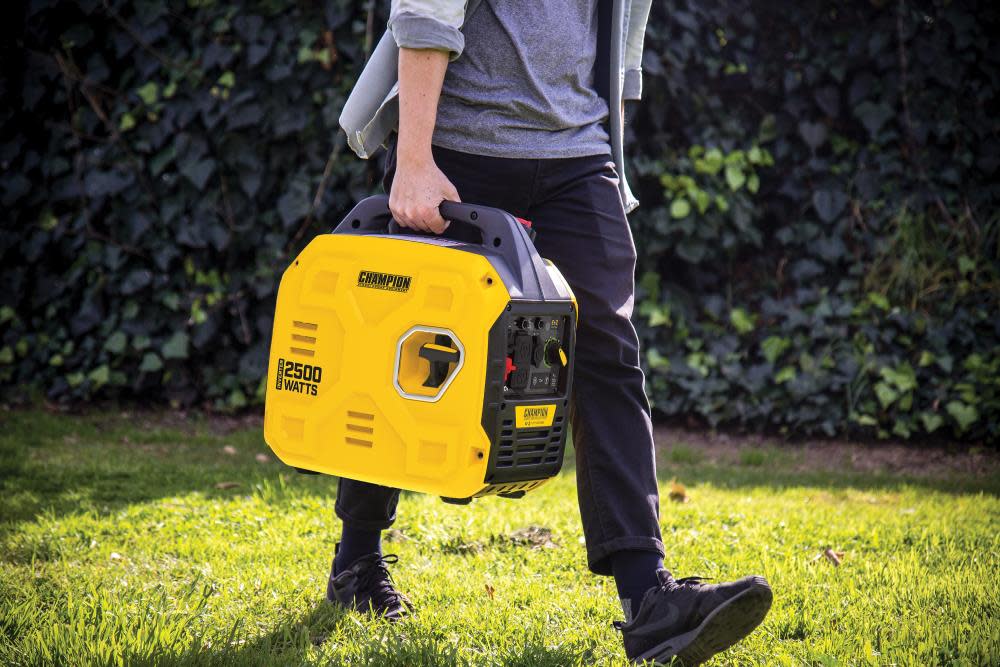 Champion 2500-Watt Ultralight Portable Inverter Generator - Image 7
