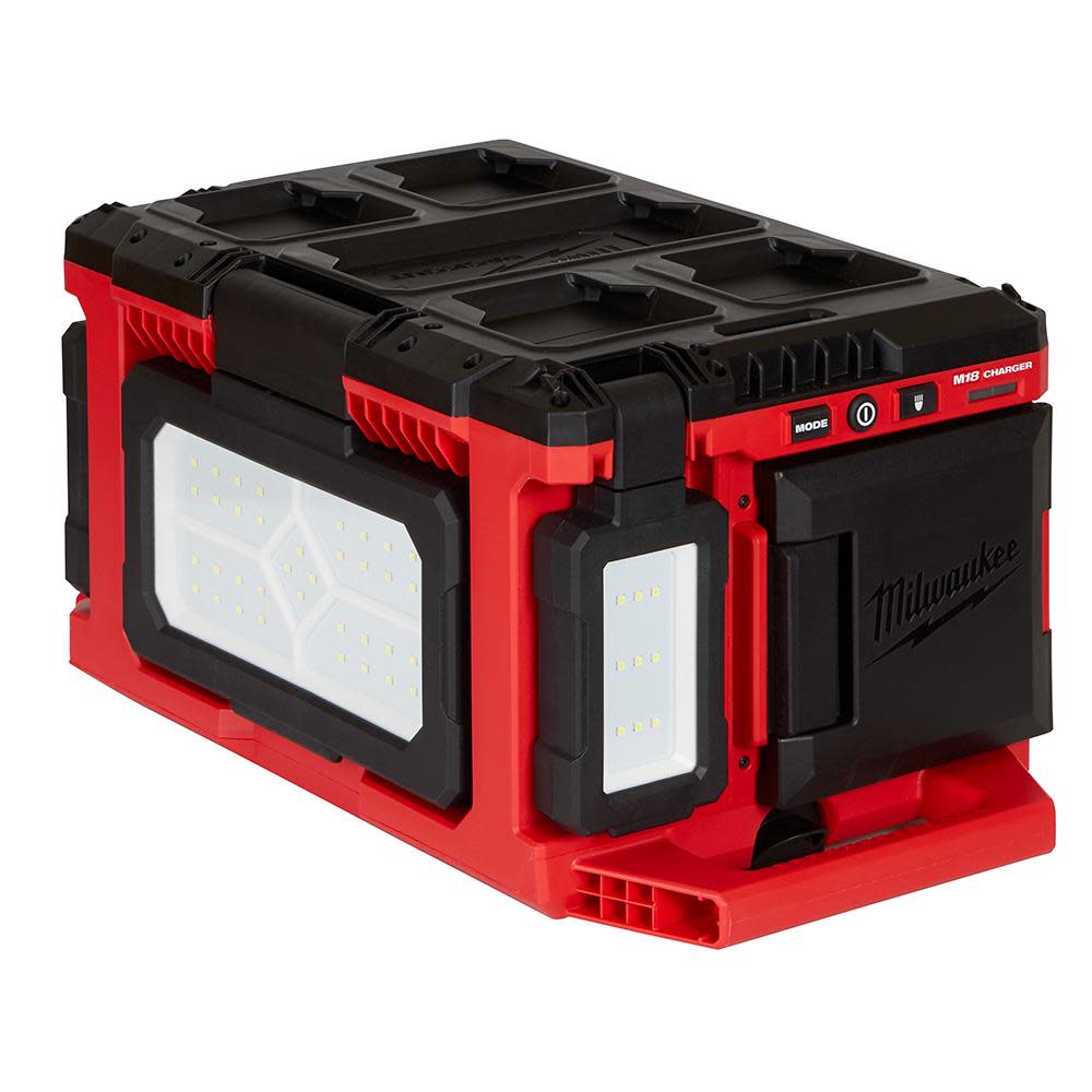 

Milwaukee M18 PACKOUT Light/Charger Reconditioned