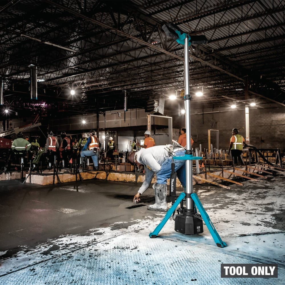 Makita 40V max XGT & 18V LXT LithiumIon Cordless Tower Work MultiDirectional Light (Bare Tool)