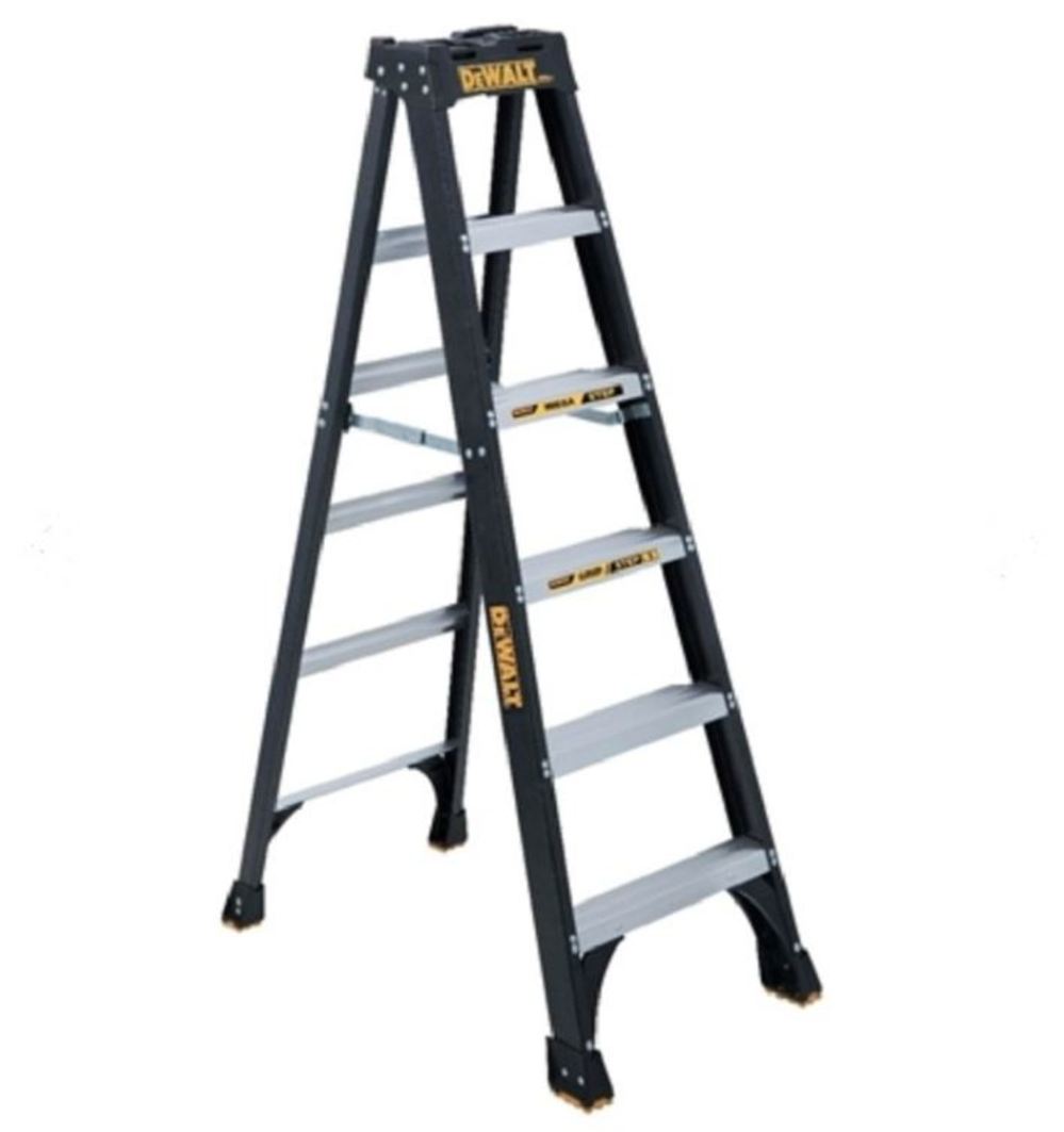 

DEWALT Stepladder Type IA 300lb Rated FG 6'