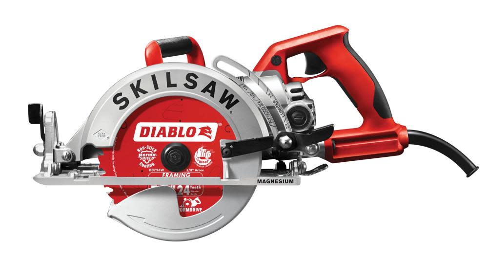 

Skilsaw 7-1/4 In. Worm Drive with Twist Lock Plug