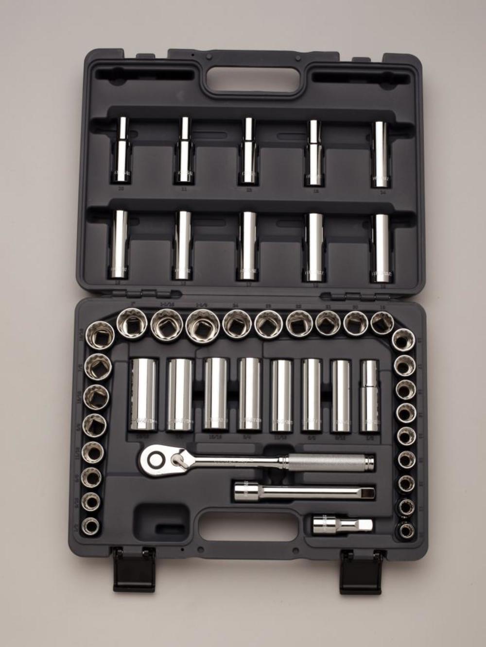 Cougar Pro 1 2 In. Drive 47 pc. 12 pt std Deep SAE Metric