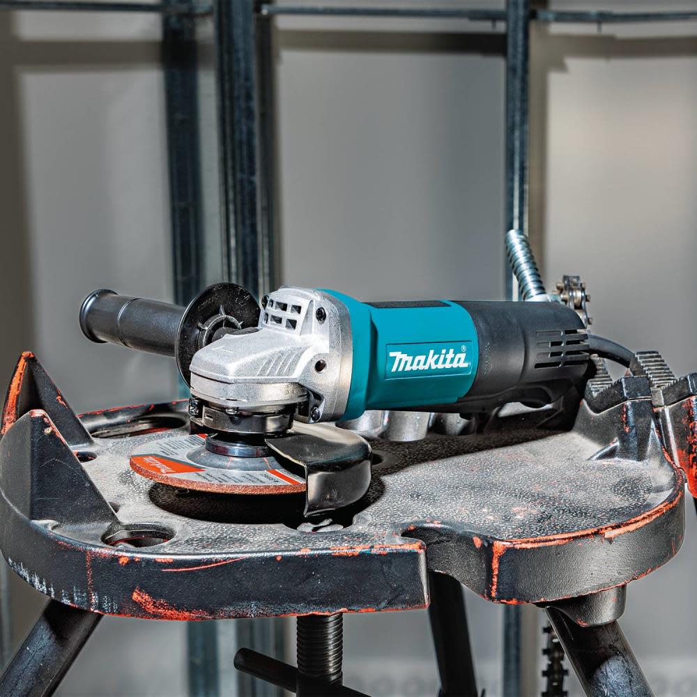 Makita 9558HP 5in Paddle Switch Angle Grinder with AC/DC Switch