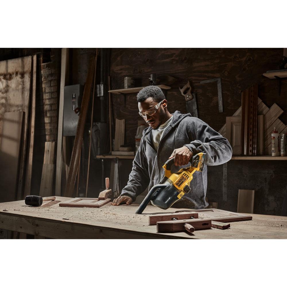 dewalt-20v-max-dry-hand-vacuum dewalt-20v-max-dry-hand-vacuum