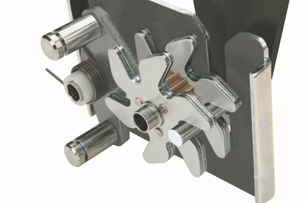 Crescent JOBOX 61in Aluminum Extra Wide Truck Chest Black