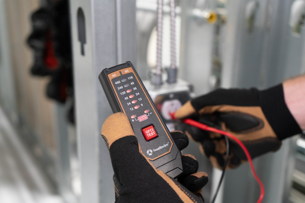 Southwire 41151S Compact Voltage & GFCI Tester Southwire 41151S Compact Voltage & GFCI Tester