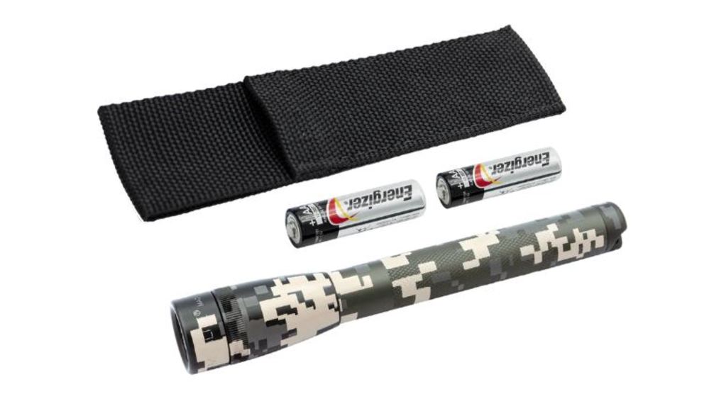 

Maglite Mini Pro LED 2-Cell AA Universal Camouflage Pattern Flashlight with Holster