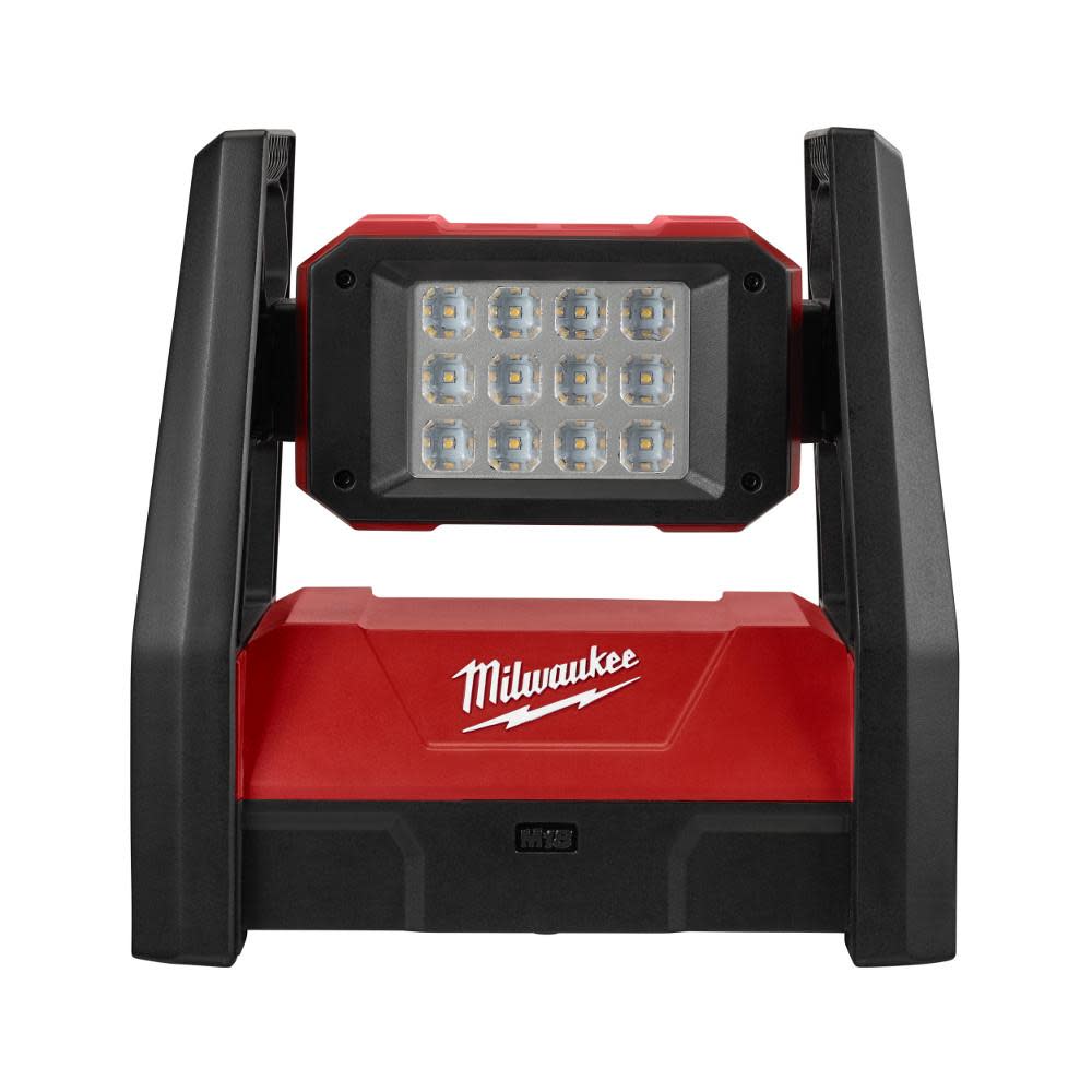 M18™ Rover™ LED Dual Power Flood Light 236020 from MILWAUKEE Acme Tools