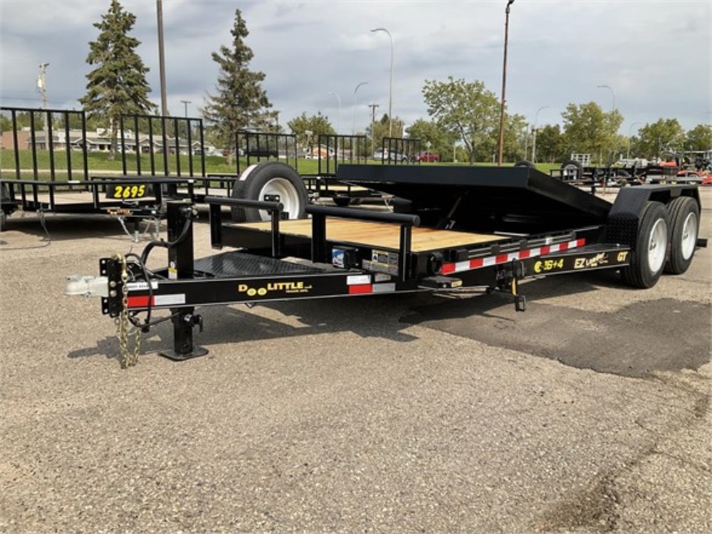 

Doolittle Trailer Mfg 20' EZ Loader GT Flatbed Trailer Split-Deck Hydraulic Tilt-Bed