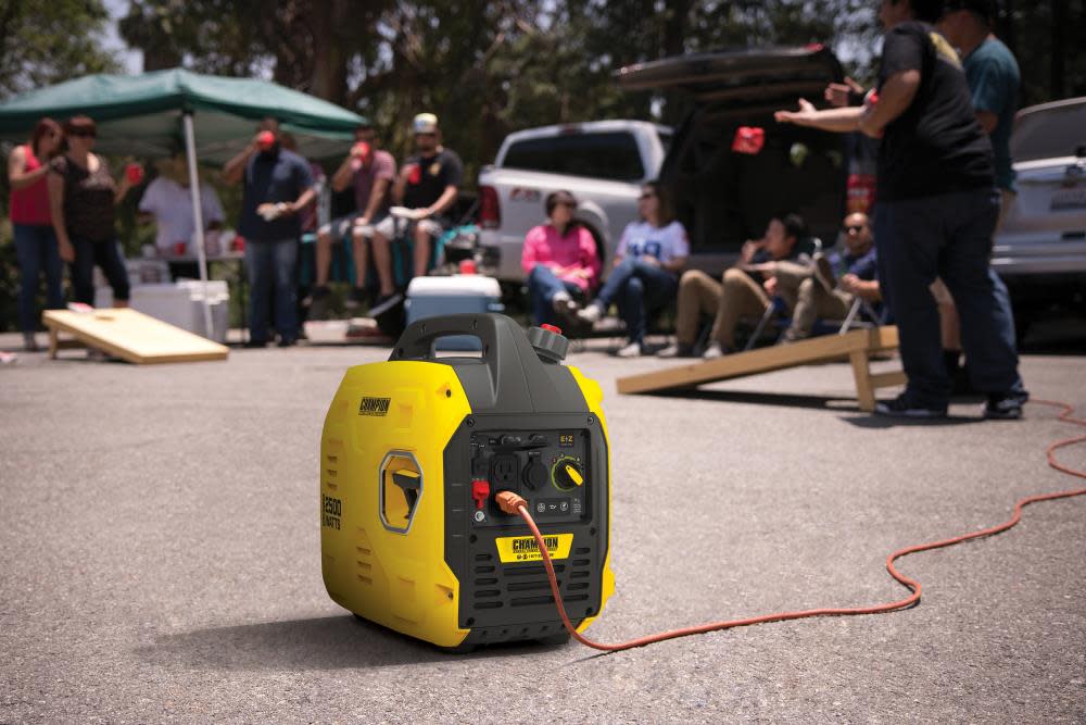 Champion 2500-Watt Ultralight Portable Inverter Generator - Image 2