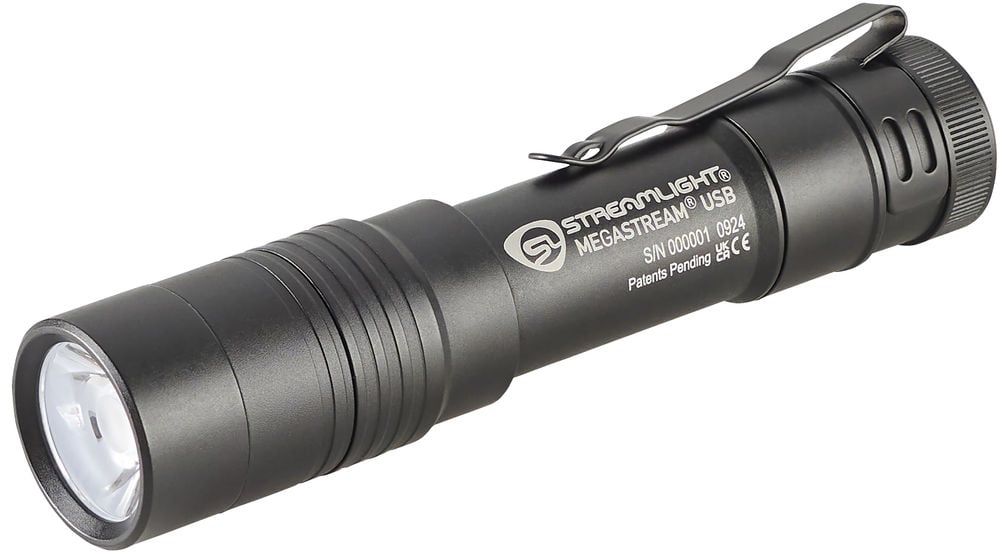 streamlight magnetic flashlight Stinger C4 LED Rechargeable With 180 lumens of light focused on whats in front of you Dualie 3AA | Intrinsically Safe
