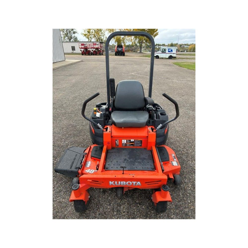 Kubota Z122EBR 48 In. Gas Zero Turn Riding Mower - Used 2016