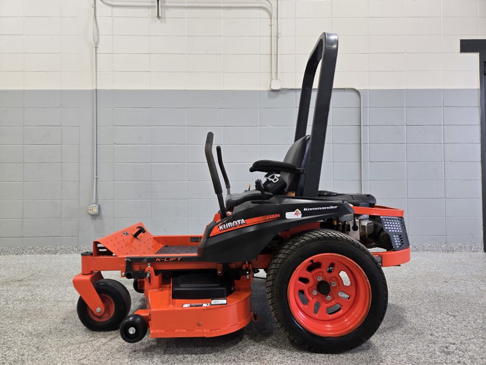 Handle Kubota Z122EBR-48 48 Inch Kommander Zero-Turn Riding Mower