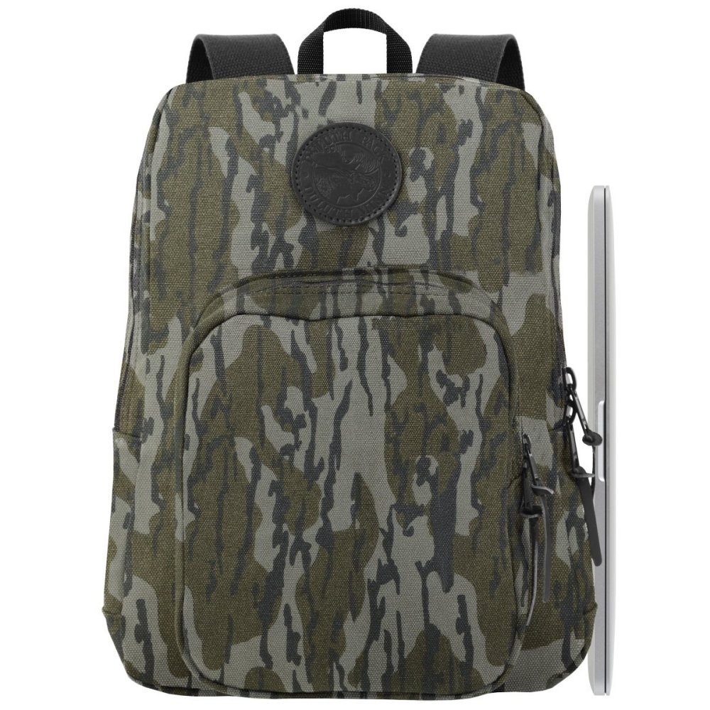 

21 Liter Capacity Mossy Oak Bottomland Large Standard Laptop Backpack