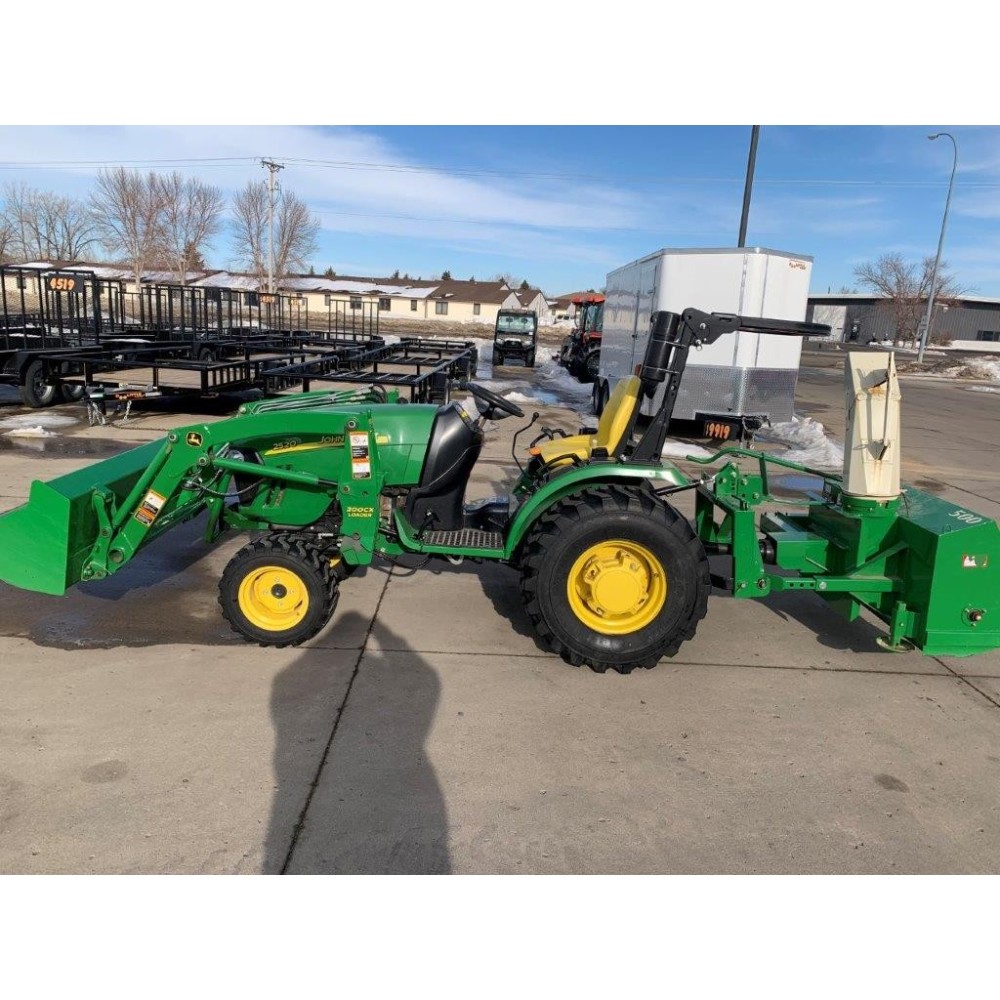 

252HST Compact Utility Tractor with Snowblower 2010 Used
