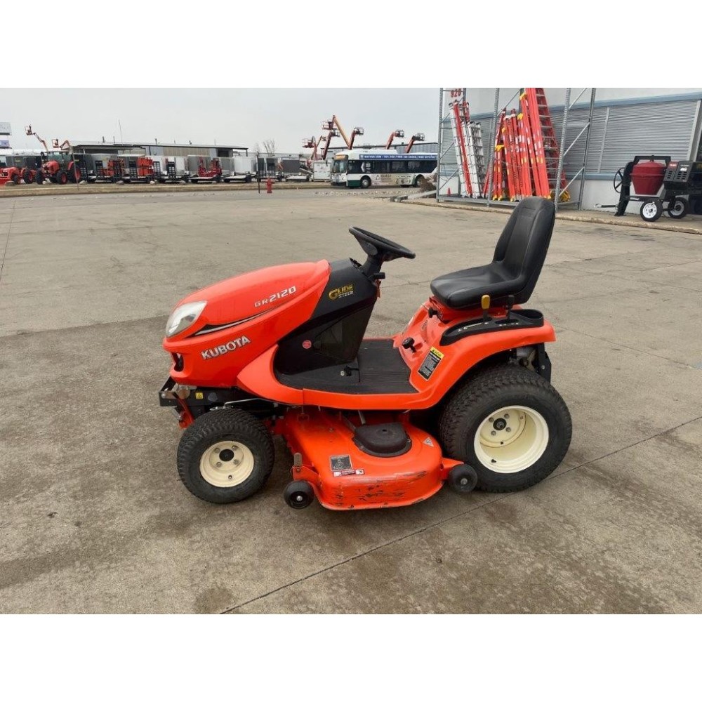

Kubota GR2120 Lawn & Garden Tractor Diesel 2011 Used